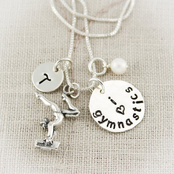 Gymnastik Halskette Mit Geburtsstein Und Initial Personalisierte Sterling Silber Gymnastik Halskette Mit Geburtsstein Und Initial Personalisierte Sterling Silber von TracyTayanDesigns