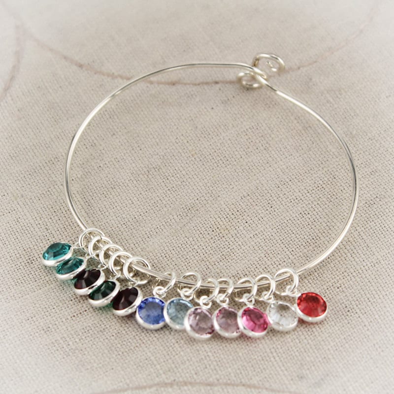 Mutter Oder Großmutter Charm Armreif Aus Sterling Silber Mit Geburtssteinen Mutter Oder Großmutter Charm Armreif Aus Sterling Silber Mit Geburtssteinen von TracyTayanDesigns
