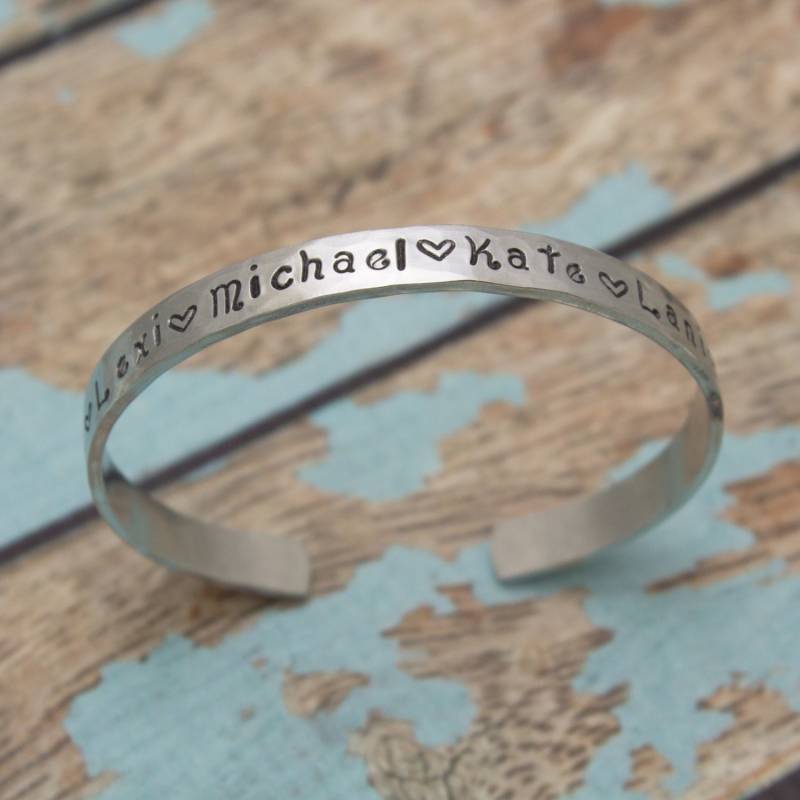 Personalisierte Hand Gestempelt Manschette Armreif Armband Ihr Lieblingszitat Oder Namen von TracyTayanDesigns