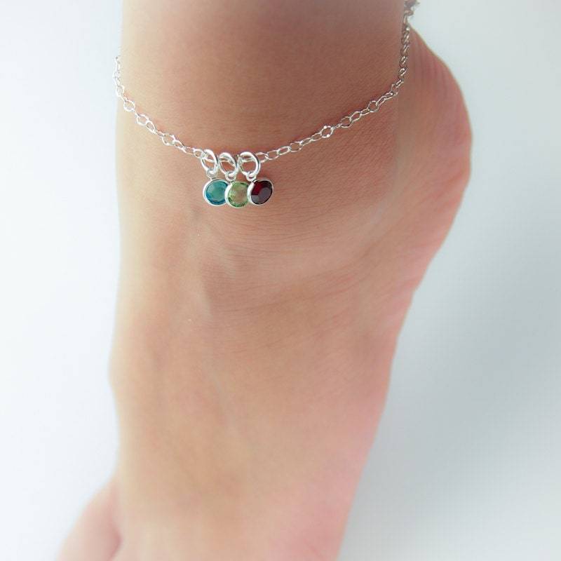 Personalisierte Sterling Silber Birthstone Fußkette - Mama/Oma Geschenk von TracyTayanDesigns