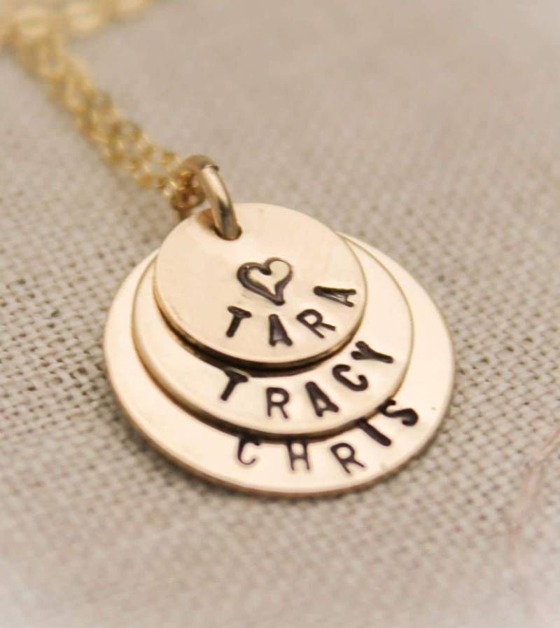 Personalisierte Mama Und Oma Halskette in Gold Drei - 3 Schichten Mit Den Namen Der Kinder von TracyTayanDesigns