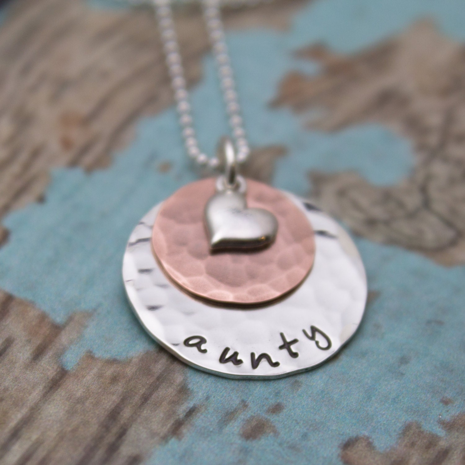 sterling Silber Und Kupfer Überlagerte Personalisierte Halskette Mit Herz Charme Großmutter Oder Mutter Hand Gestempelt Schmuck sterling Silber Und Kupfer Überlagerte Personalisierte Halskette Mit Herz Charme Großmutter Oder Mutter Hand Gestempelt Schmuck von TracyTayanDesigns