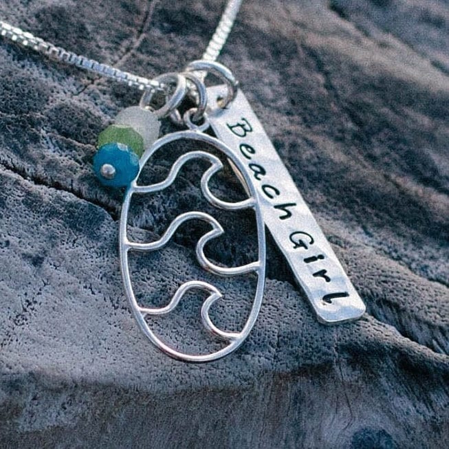 sterling Silber Welle Halskette Beach Girl Charme, Ozean Schmuck von TracyTayanDesigns