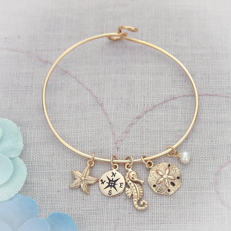 strand Meer Ozean Seestern Charm Armreif in Bronze von TracyTayanDesigns