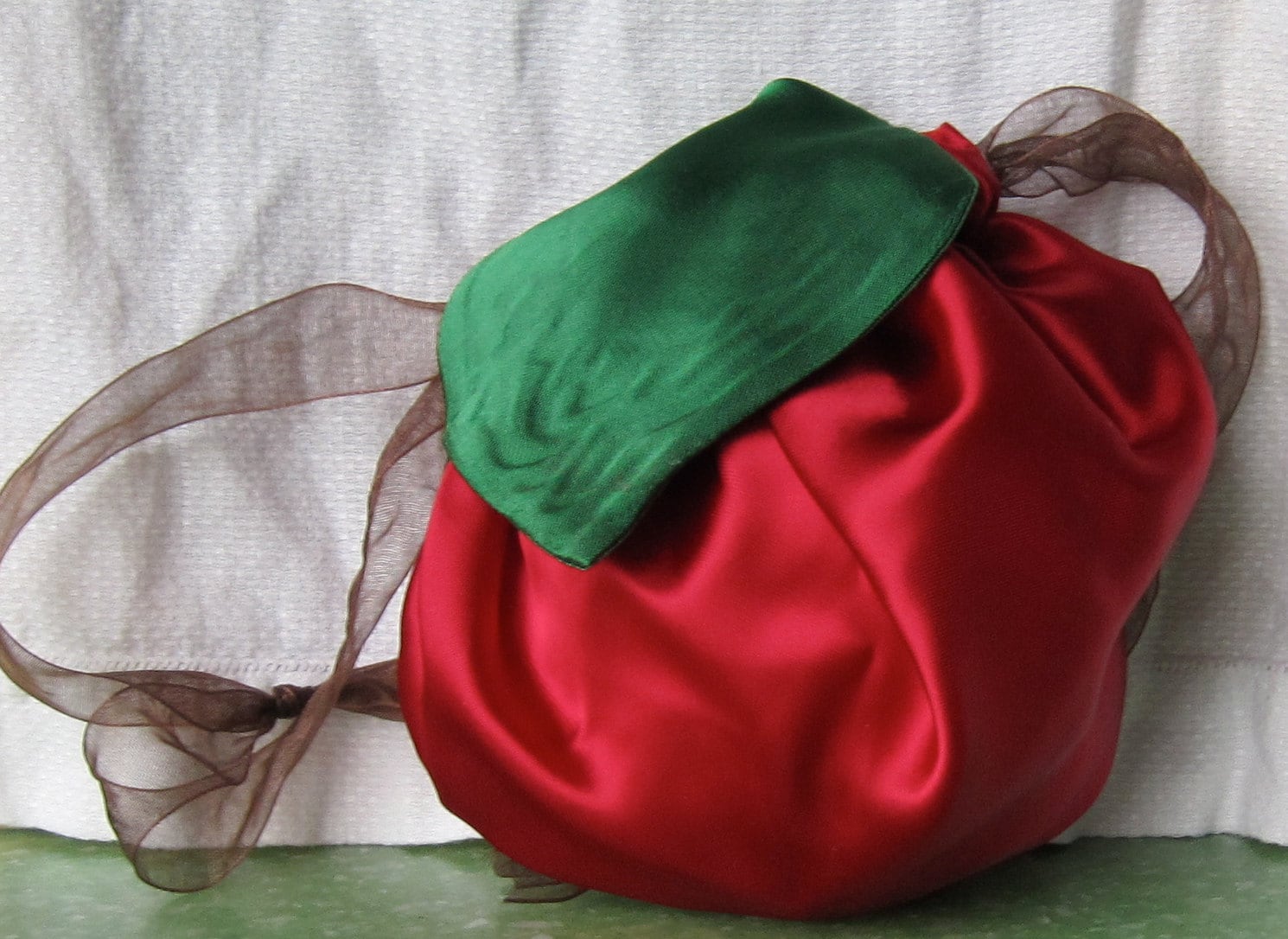 Apfel Kordelzug Beutel, Geldbörse, Tote, - Süßes Oder Saures, Halloween, Geschenk Für Lehrer von TracysGardenFairies