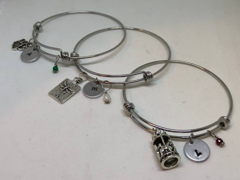 Einstellbare Bettelarmband Paw Druck Libelle Karussell Birthstone Initial Charme Edelstahl Echte Edelstein Kristall von TracysMysticalGems