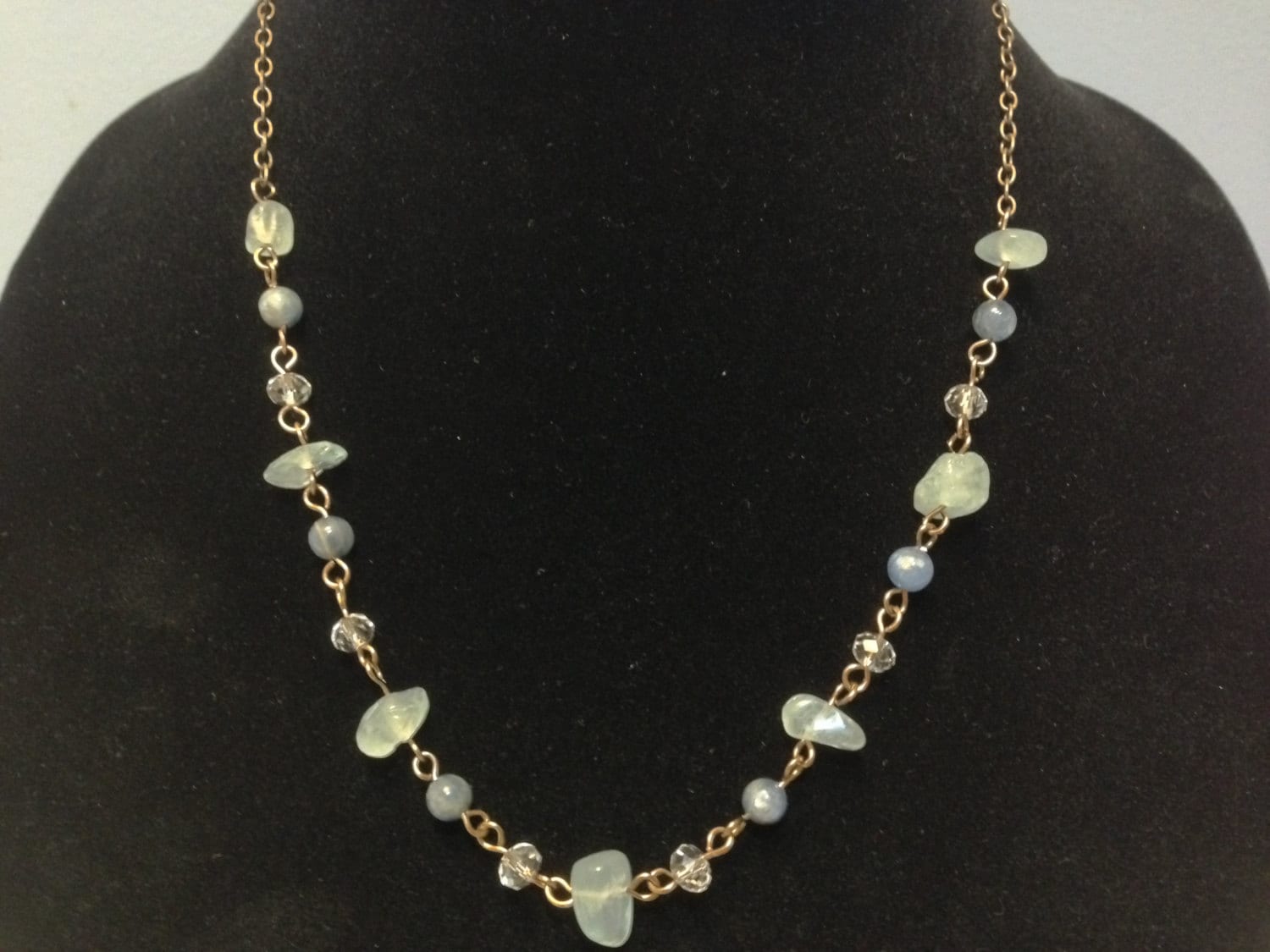 Lange Kyanit Und Aquamarin Perlenkette Layering Halskette Fashion Beruhigende Echte Kristalle Kristall-Halskette von TracysMysticalGems