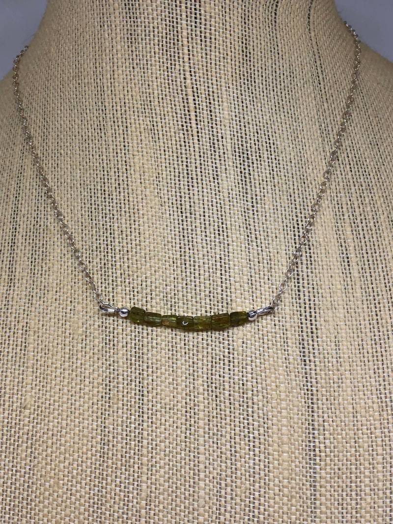 Peridot Halskette Aus Sterling Silber von TracysMysticalGems