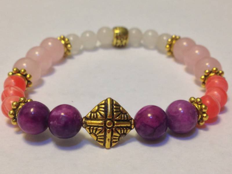 Reine Liebe Heilung Armband Stretch-Armband Gold-Ton Metall Kristallarmband Perlen Edelsteinarmband Spiritueller Schmuck von TracysMysticalGems