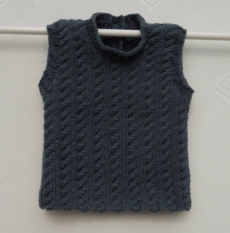 Baby Jungen Tank Top/Pullover Handgestrickt Aus Grauem Garn, Made To Order, Größe 40-18 Inch Brustumfang, Ca 3-6 Monate von TradKnits