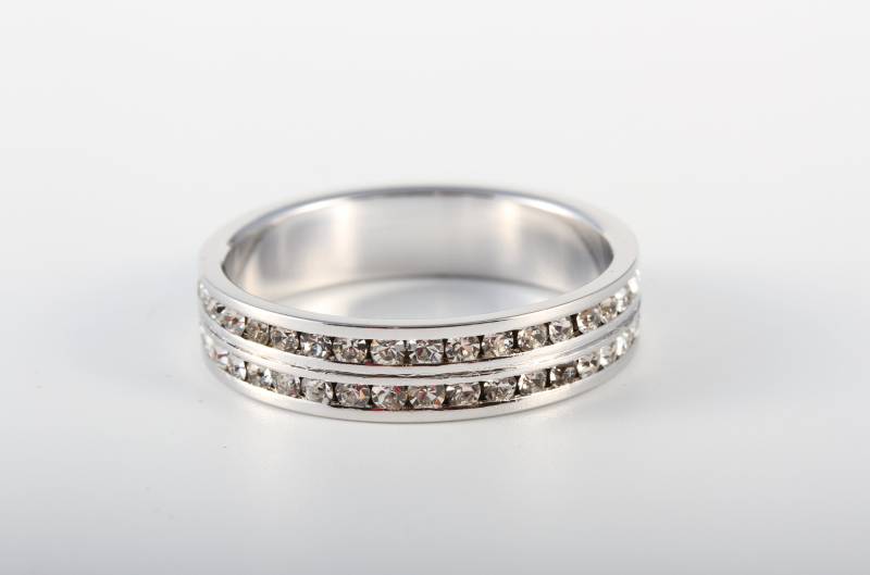 5, 5mm Breite Traditions Sterling Silber Klare Swarovski Kristall Eternity Ring Set - Hochzeitsband Handgemachter Verlobungsring 5, 5mm Breite Traditions Sterling Silber Klare Swarovski Kristall Eternity Ring Set - Hochzeitsband Handgemachter Verlobungsring von TraditionsJewelryCo