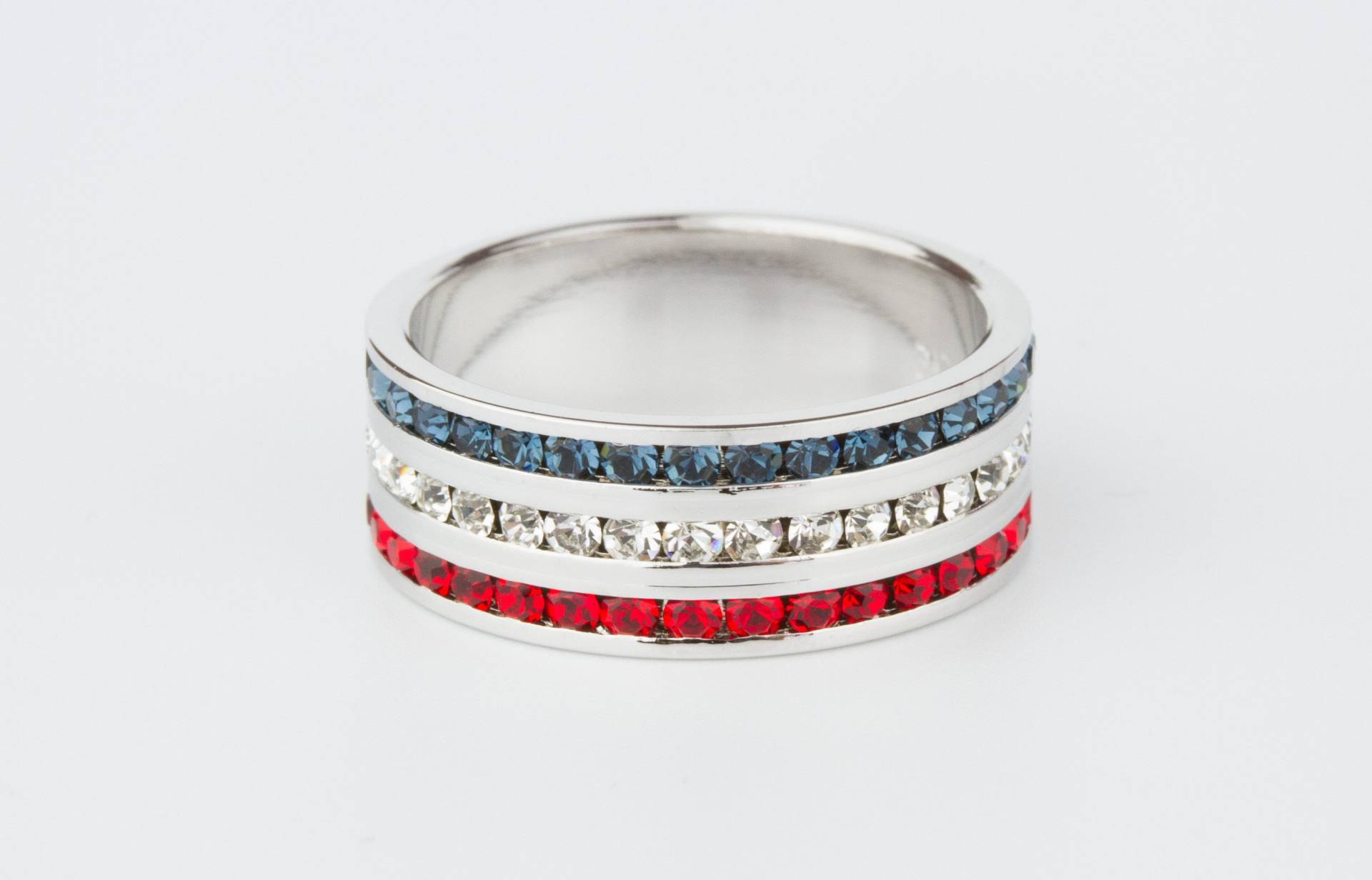 Ich Liebe Amerika Sterling Silber, Rot, Weiß Und Blau Swarovski Crystal Eternity Ring - Ehering Verlobungsring Ich Liebe Amerika Sterling Silber, Rot, Weiß Und Blau Swarovski Crystal Eternity Ring - Ehering Verlobungsring von TraditionsJewelryCo
