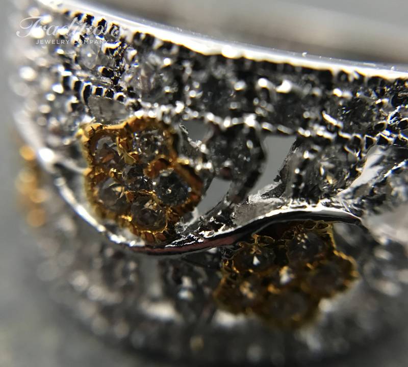 Platin Und Vergoldete Sterling Silber Blume Design Ring Set Mit Mehreren Makellosen Zirkonias von TraditionsJewelryCo