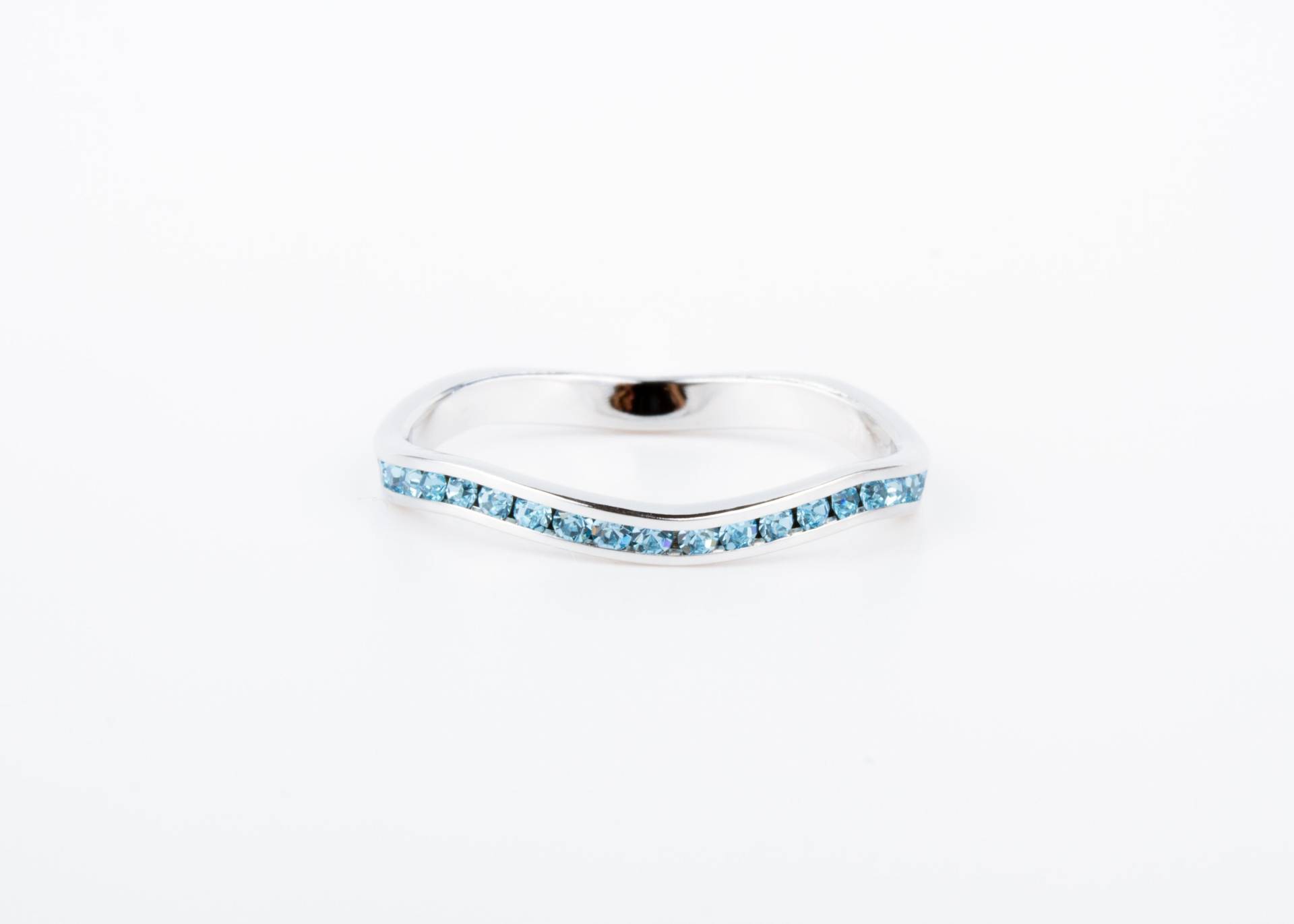 Sterling Silber Aqu Swarovski März Geburtsstein Stapelbarer Wellenring - Stapelring Ehering Handgemachter Verlobungsring Sterling Silber Aqu Swarovski März Geburtsstein Stapelbarer Wellenring - Stapelring Ehering Handgemachter Verlobungsring von TraditionsJewelryCo