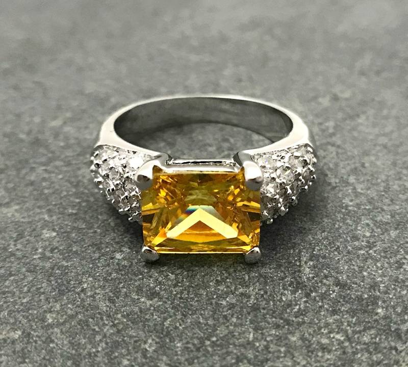 Vergoldeter Sterling Silber Ring Set Mit Makellosem Kanarien -Weißer Zirkonia - Gelber Stein Modering Vergoldeter Sterling Silber Ring Set Mit Makellosem Kanarien -Weißer Zirkonia - Gelber Stein Modering von TraditionsJewelryCo