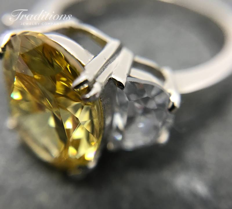 Vergoldeter Sterling Silber Ring Set Mit Makellosem Kanarien -Weißer Zirkonia - Gelber Stein Modering Vergoldeter Sterling Silber Ring Set Mit Makellosem Kanarien -Weißer Zirkonia - Gelber Stein Modering von TraditionsJewelryCo