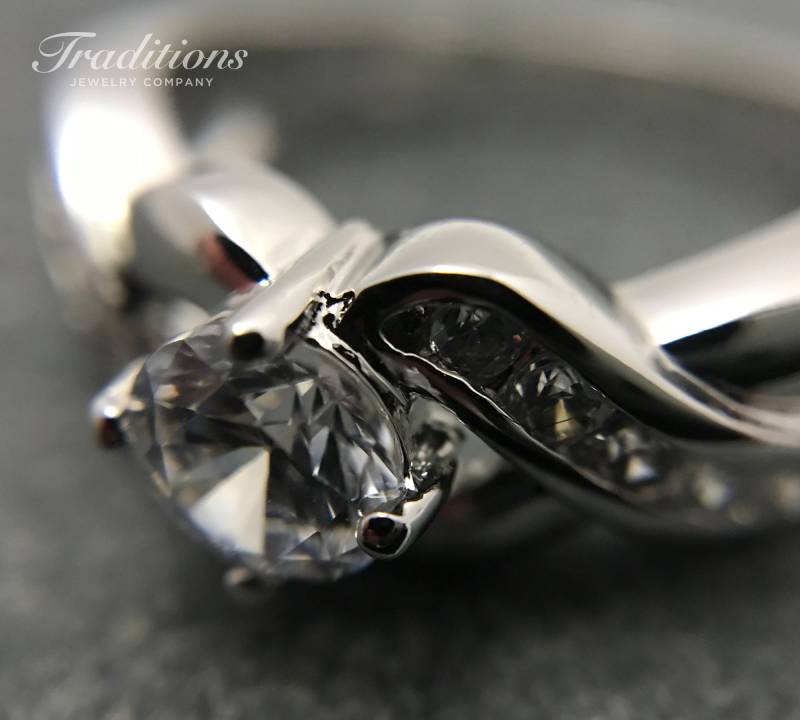 Verlobungsring Mit Zirkonia Vergoldet Verlobungsring Mit Zirkonia Vergoldet von TraditionsJewelryCo