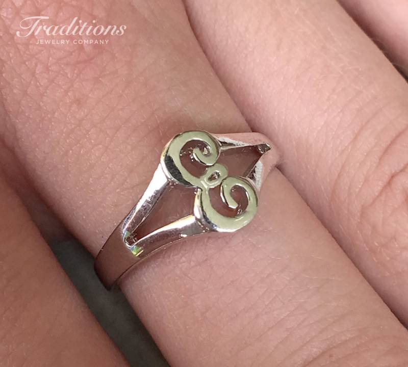 sterling Silber Initial E Ring - Monogramm Individueller Personalisierter Buchstabe Minimal Schmuck Zierliche Ringe von TraditionsJewelryCo