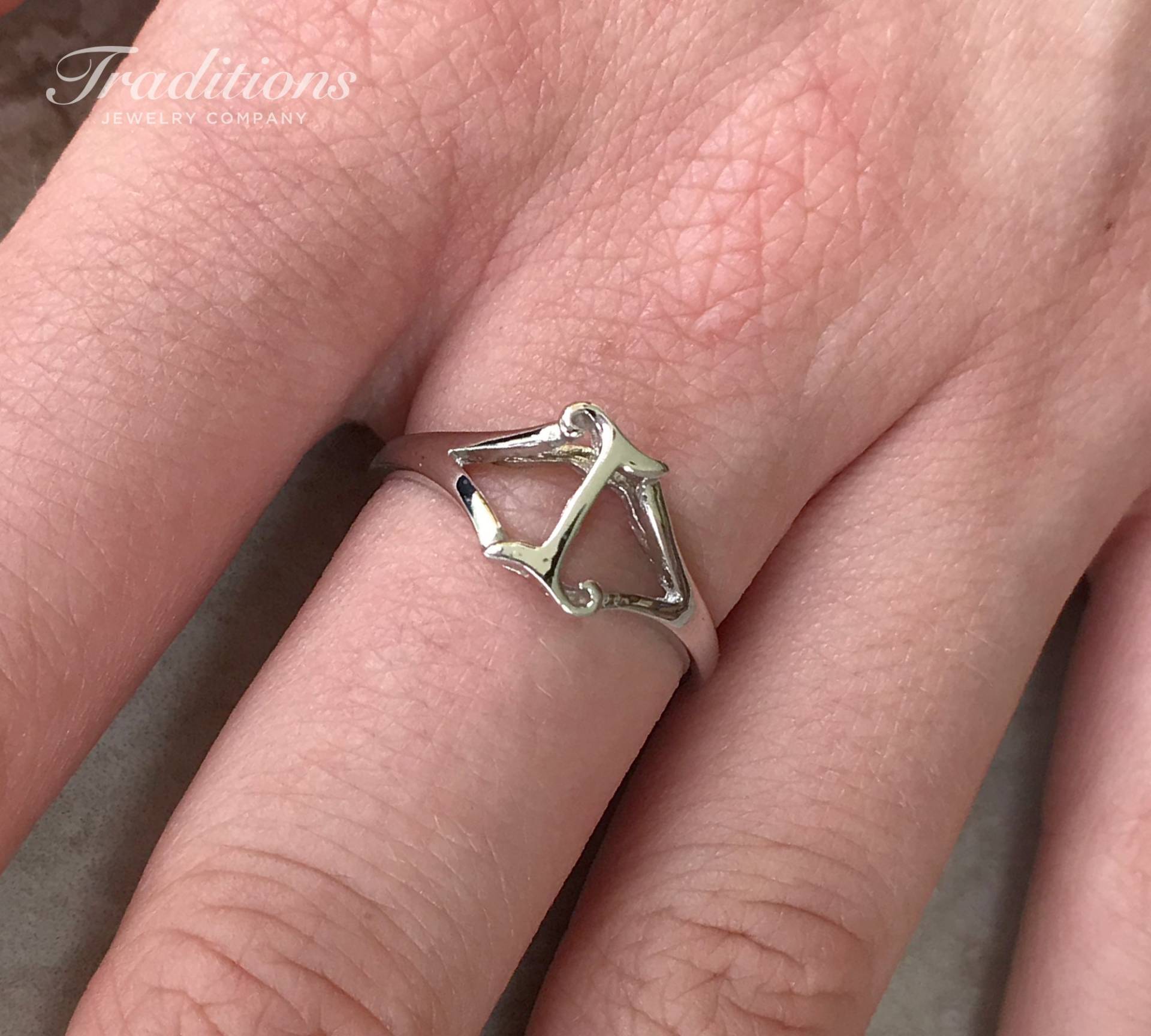 sterling Silber Initial I Ring - Monogramm Individueller Personalisierter Buchstabenring Minimal Schmuck Zierliche Ringe sterling Silber Initial I Ring - Monogramm Individueller Personalisierter Buchstabenring Minimal Schmuck Zierliche Ringe von TraditionsJewelryCo