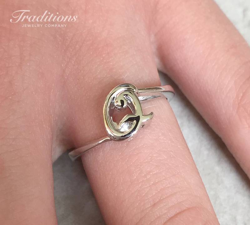 sterling Silber Initial Q Ring - Monogramm Individueller Personalisierter Buchstabe Minimal Schmuck Zierliche Ringe sterling Silber Initial Q Ring - Monogramm Individueller Personalisierter Buchstabe Minimal Schmuck Zierliche Ringe von TraditionsJewelryCo