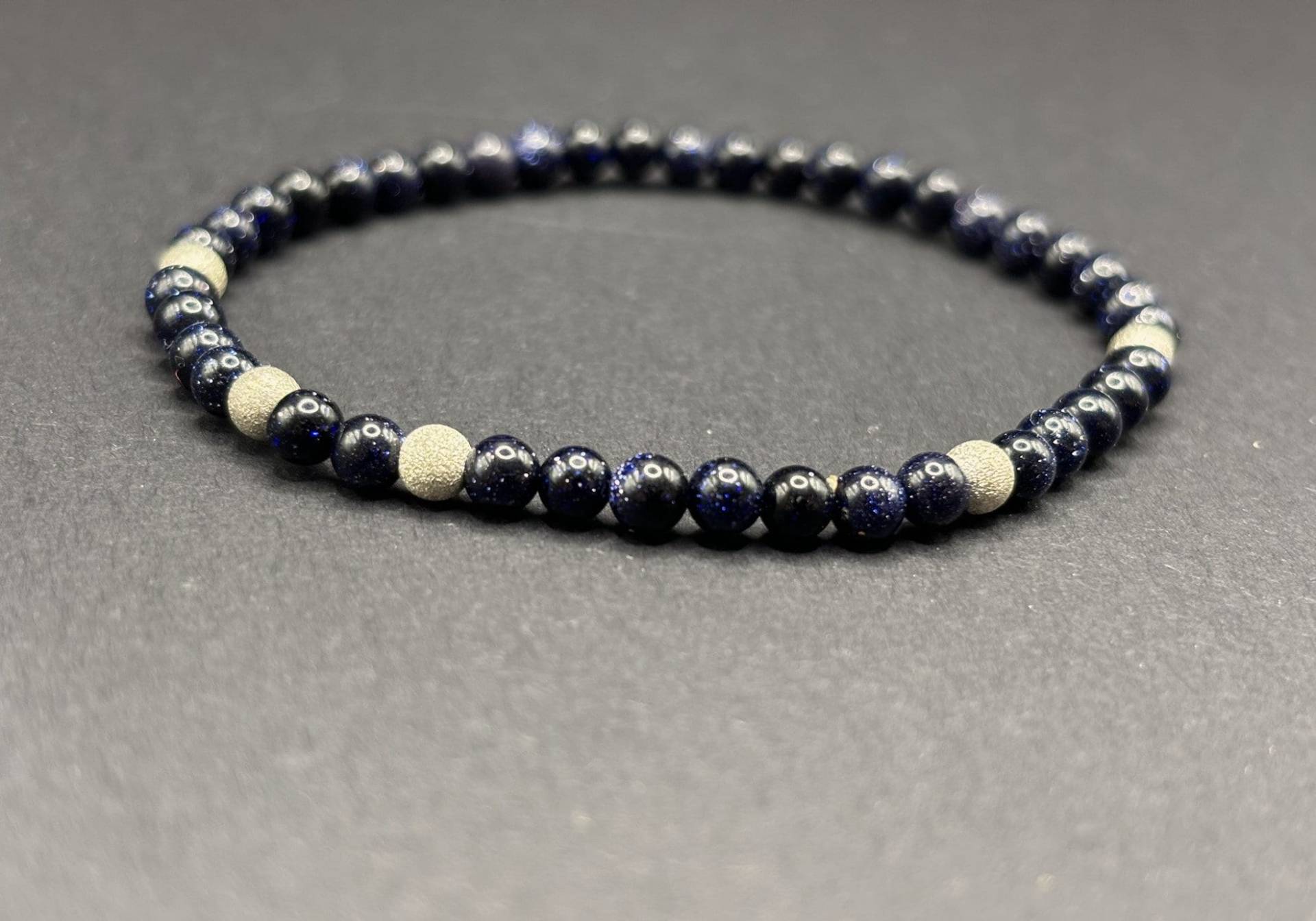 Armband Morsecode „Du Fehlst" 4mm, Trauerarmband Blaufluss Silber Armband Morsecode „Du Fehlst" 4mm, Trauerarmband Blaufluss Silber von TragTrauer