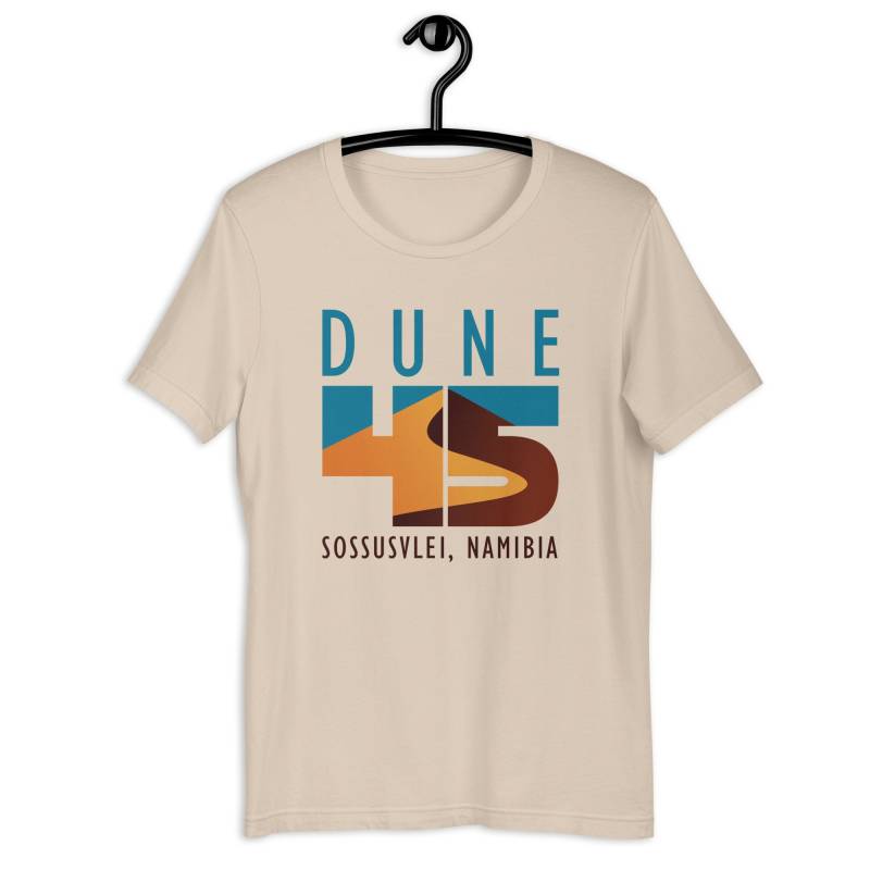 Dune 45 - Sossusvlei, Namibia Unisex T-Shirt von TrailMemories
