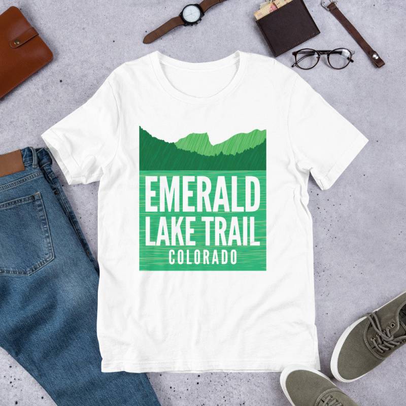 Emerald Lake Trail - Colorado Unisex T-Shirt von TrailMemories