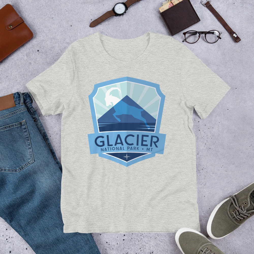 Gletscher Nationalpark - Montana Unisex T-Shirt von TrailMemories