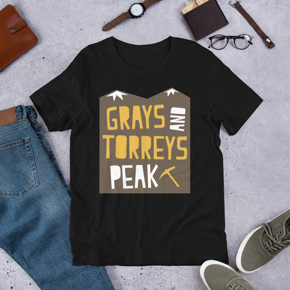 Grau Und Torreys Peak Unisex T-Shirt von TrailMemories