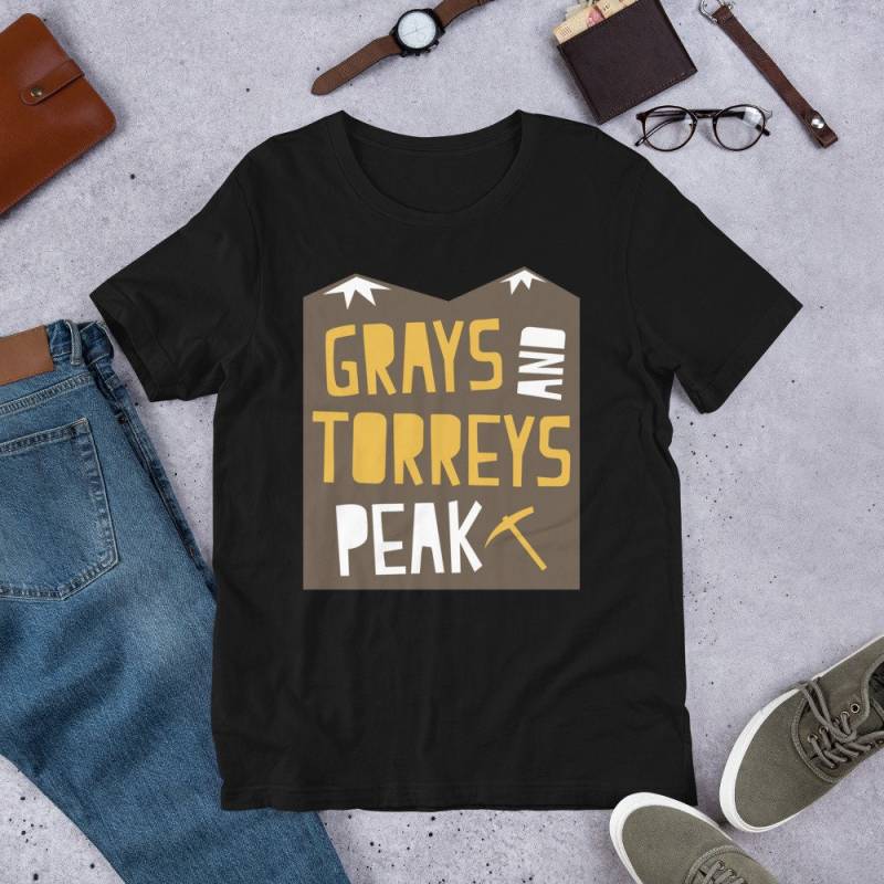 Grau Und Torreys Peak Unisex T-Shirt von TrailMemories