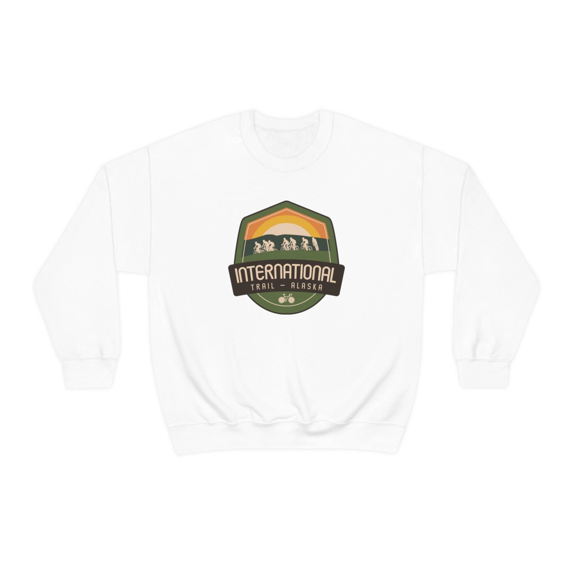 International Trail - Alaska Unisex Heavy Blend Crewneck Sweatshirt von TrailMemories
