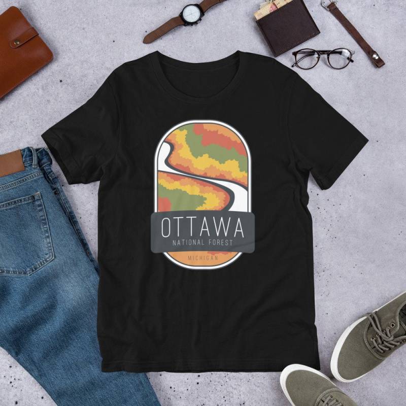 Ottawa National Forest - Chicago Unisex T-Shirt von TrailMemories
