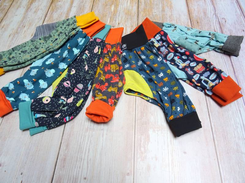 Verstellbare Baby-Haremshose Aus Jersey Mit Zebra-, Tier - Und Traktorenmuster von Tramplemousse