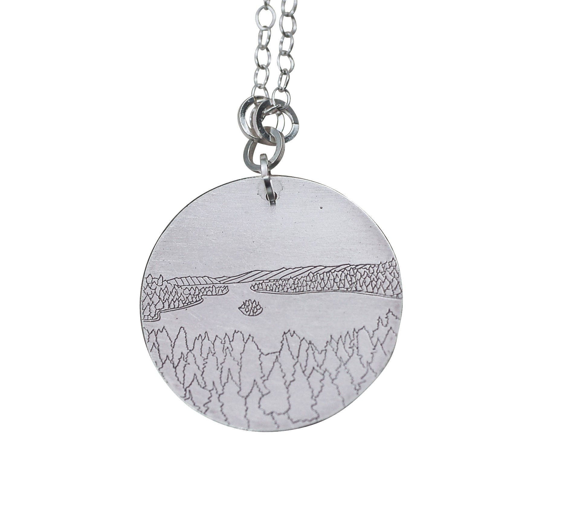 Emerald Bay Strichzeichnung Anhänger, Berge Und Seen Berg Schmuck, See-Schmuck, Naturschmuck, Lake Tahoe von TranquillaStudio