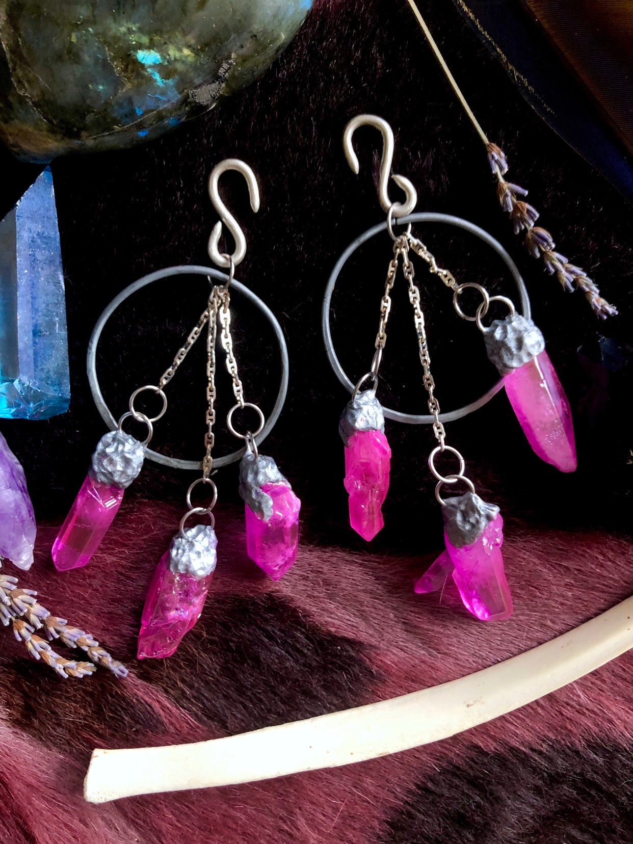 Tochter Des Mondes Lila Regenbogen Aura Creolen 10G Sterling Silber Ohrgewichte Tochter Des Mondes Lila Regenbogen Aura Creolen 10G Sterling Silber Ohrgewichte von TranscendentBird