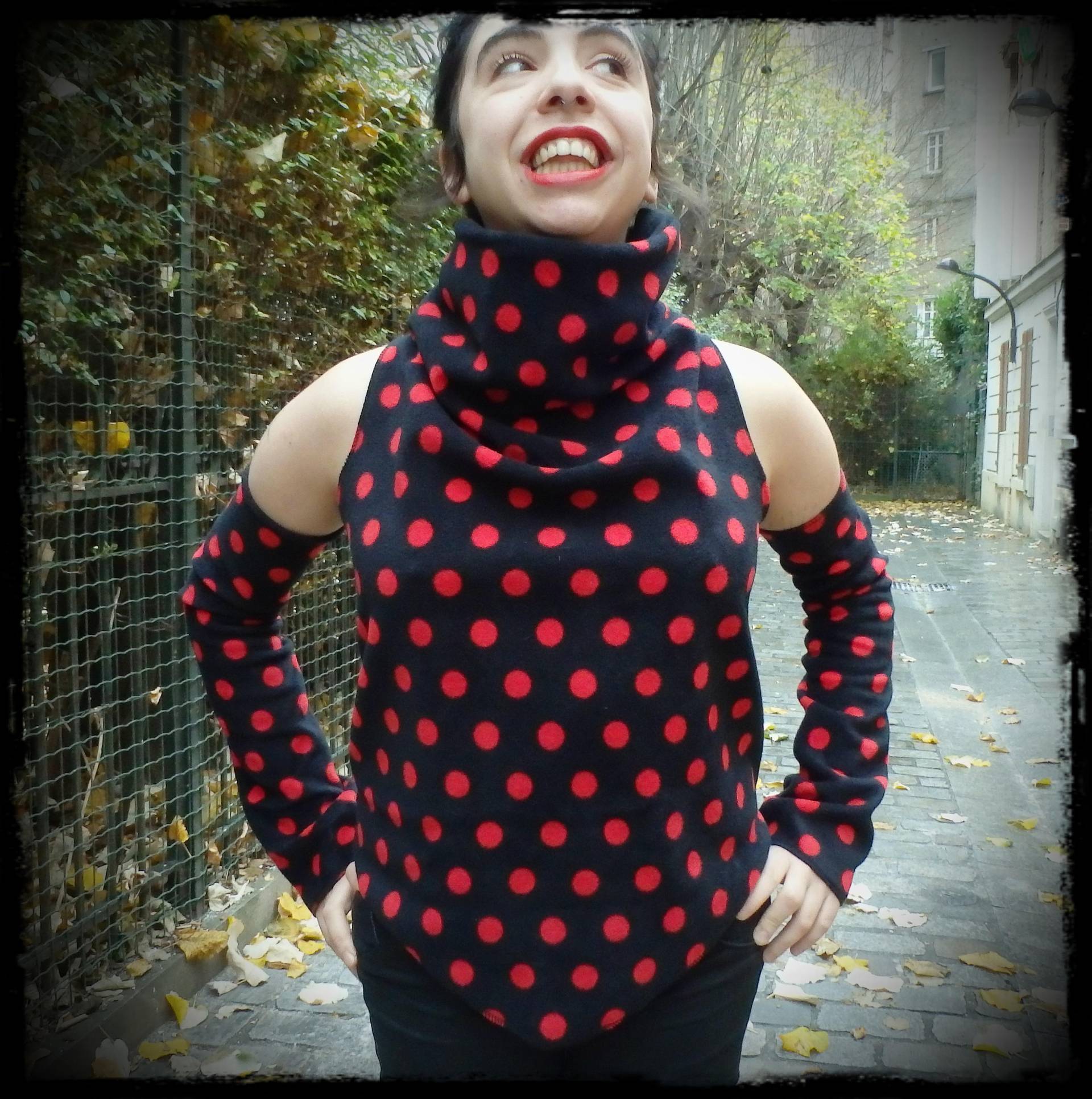 Fleece Pullover , Top Kobold Spitze Rote Erbsen, Festival Trance Goa Roller, Handgepturniert, Handgepturn Fleece Pullover , Top Kobold Spitze Rote Erbsen, Festival Trance Goa Roller, Handgepturniert, Handgepturn von TranxnHealingFactory