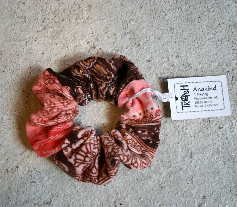 Cord-Scrunchie Mit Abstraktem Blumenmuster S-M-L Oder Als Set Handmade Berlin von TrashBerlin