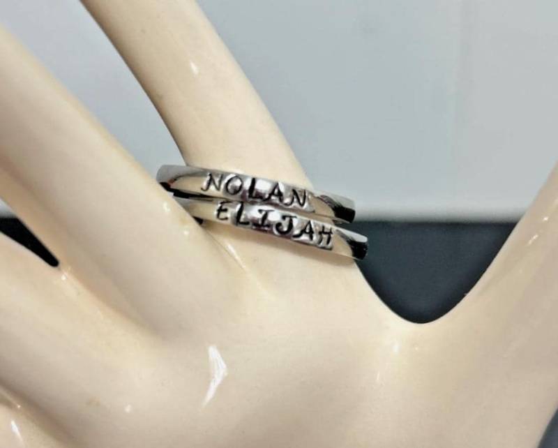 3 Mm Personalisierte Edelstahlring Größen 4-13 3 Mm Personalisierte Edelstahlring Größen 4-13 von TrasheeTreasures