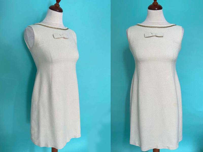 60Er Jahre Lurex in Cremeweiß Mit Schleifenapplikation von TrashiqueShop