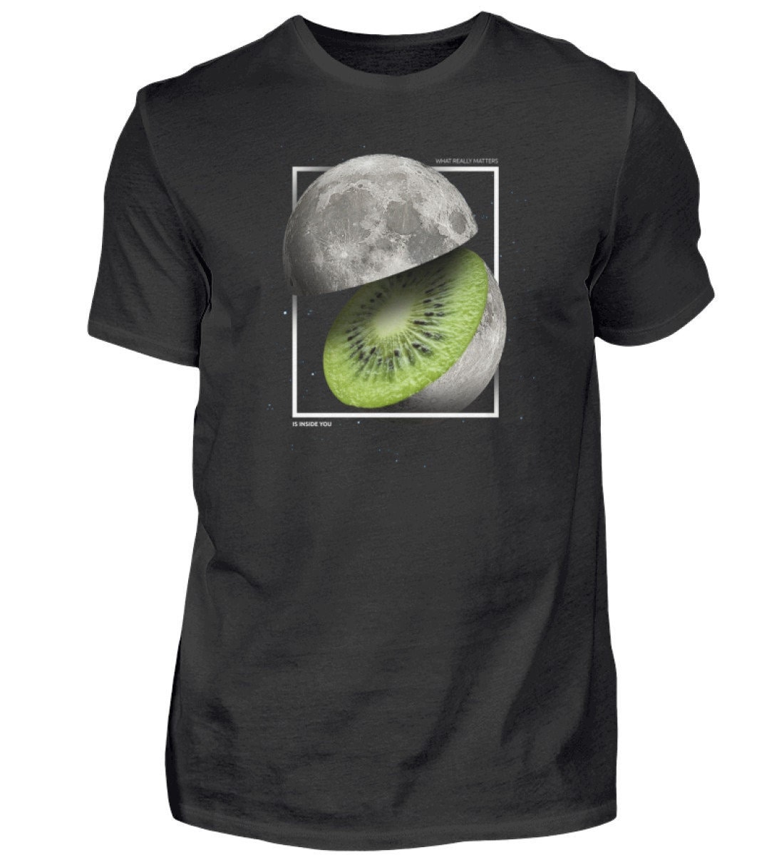 Mond Kiwi Erde Weltraum Astrologie Planeten Sonnensystem - Herren Shirt Mond Kiwi Erde Weltraum Astrologie Planeten Sonnensystem - Herren Shirt von TrashpandaInternet