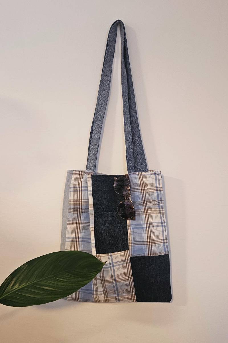 Henkeltasche Nachhaltig & Handgemacht - Unikat Upcycling Tasche Henkeltasche Nachhaltig & Handgemacht - Unikat Upcycling Tasche von TraudelsTaschentraum