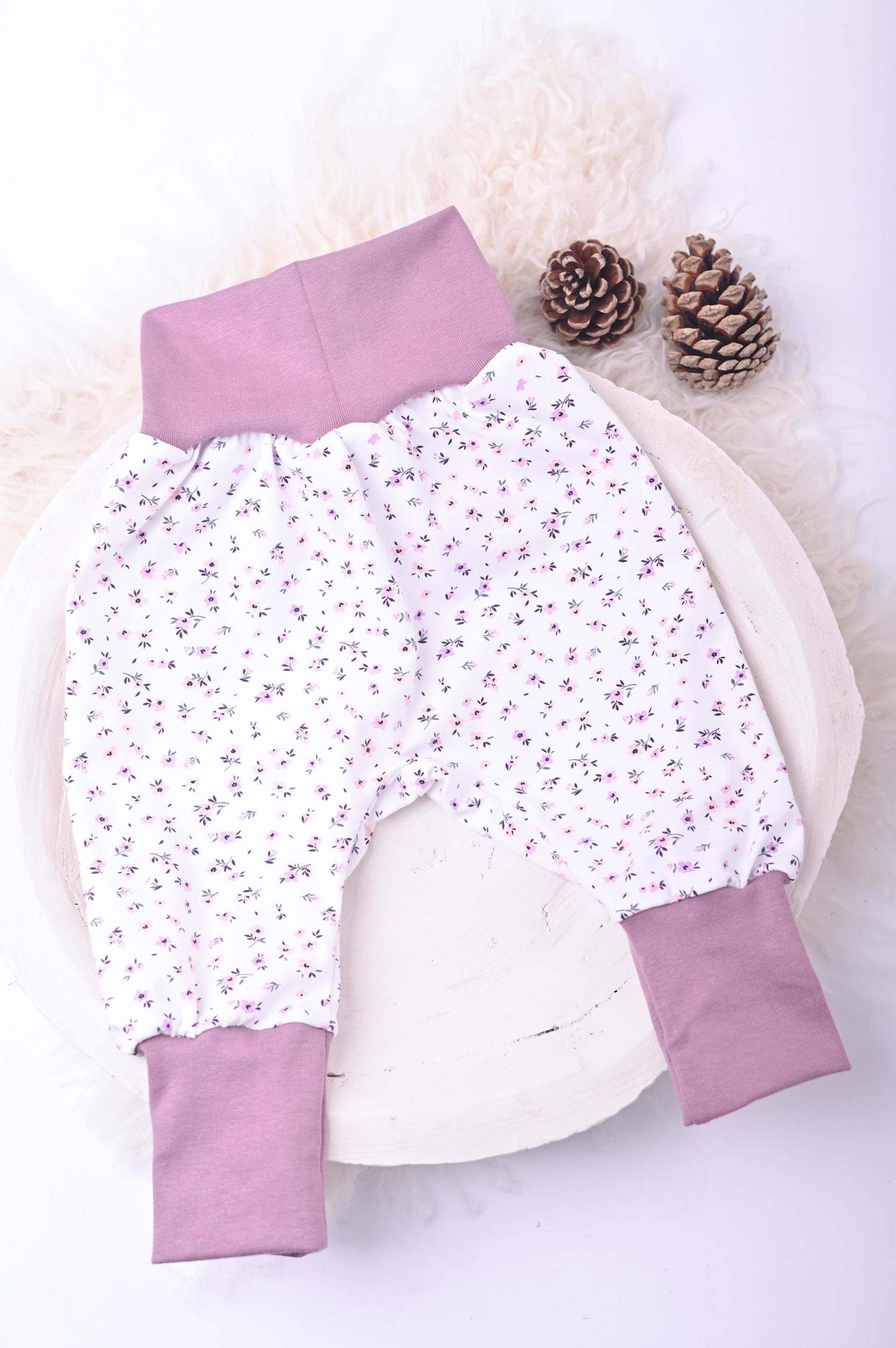 Baby Pumphose Aus Jersey Babyhose Hose Baumwolle Blumen Floral von Traumpony