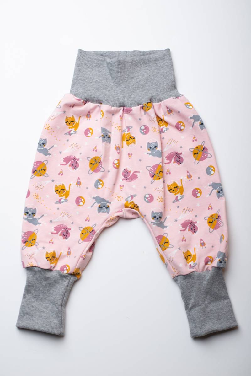 Baby Pumphose Aus Jersey Babyhose Hose Baumwolle Weltall Katzen von Traumpony