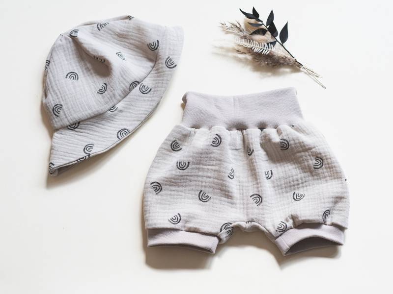 Baby Set Sonnenhut Und Kurze Pumphose Aus Musselin, Hut Sommerhut Regenbogen Baumwolle Verschiedene Größen von Traumpony