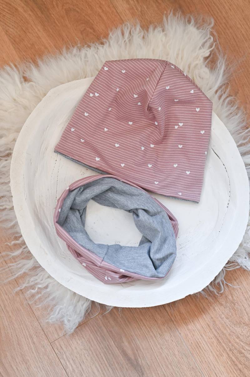 Beanie Und Loop Set Kopfband Stirnband Kinder Baby Mütze Schal Jersey Rosa Herzchen Wintermütze Übergangsmütze von Traumpony