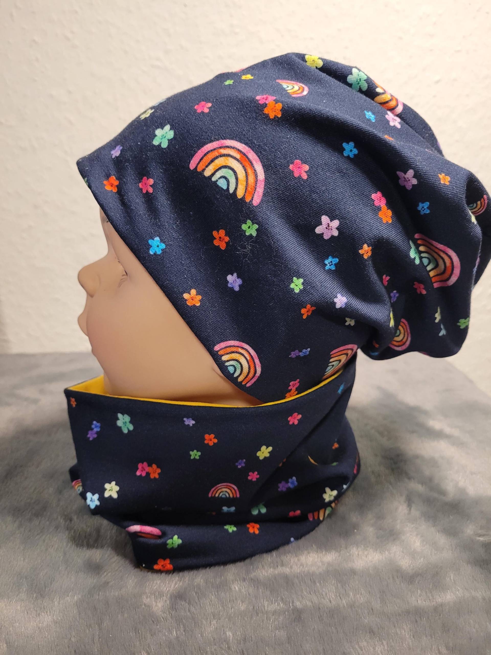 Mütze Und Halssocke, Beanie Loop, Kindermütze, Geschenk, Mädchen, Blume, Blau, Gelb, Regenbogen, Bunt Mütze Und Halssocke, Beanie Loop, Kindermütze, Geschenk, Mädchen, Blume, Blau, Gelb, Regenbogen, Bunt von TraumstueckeByNadine