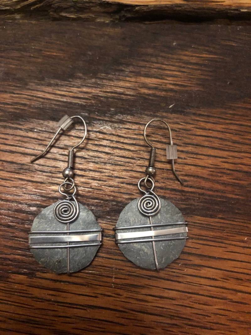 Handgemachte Ohrringe Aus Metall Handgemachte Ohrringe Aus Metall von TravelsandMore