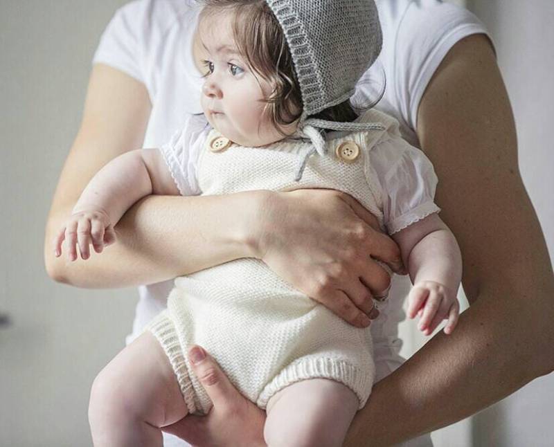0-3 Monate Größe Bereit Zu Versenden Baby Stricken Strampler in Weichen Alpaka-Mischung Garn, Erhältlich Elfenbein Farbe von TreMelarance