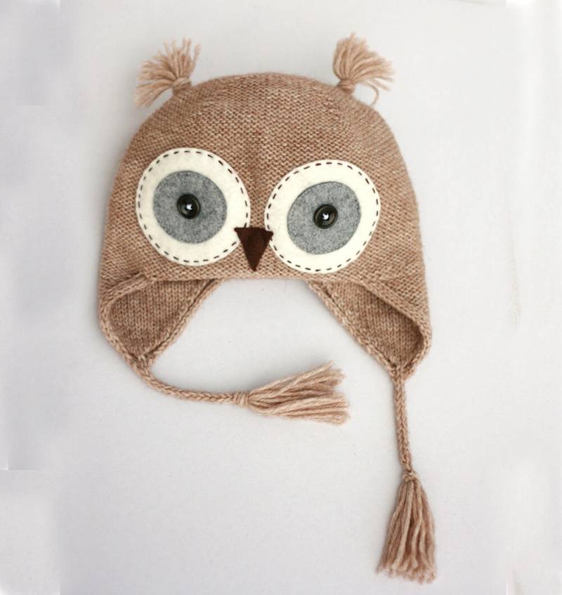 Baby Eule Strickmütze in Farbe Beige, Gestrickt Aus Wolle-Alpaka-Mischung, Federleicht Und Perfekt Als Requisite von TreMelarance