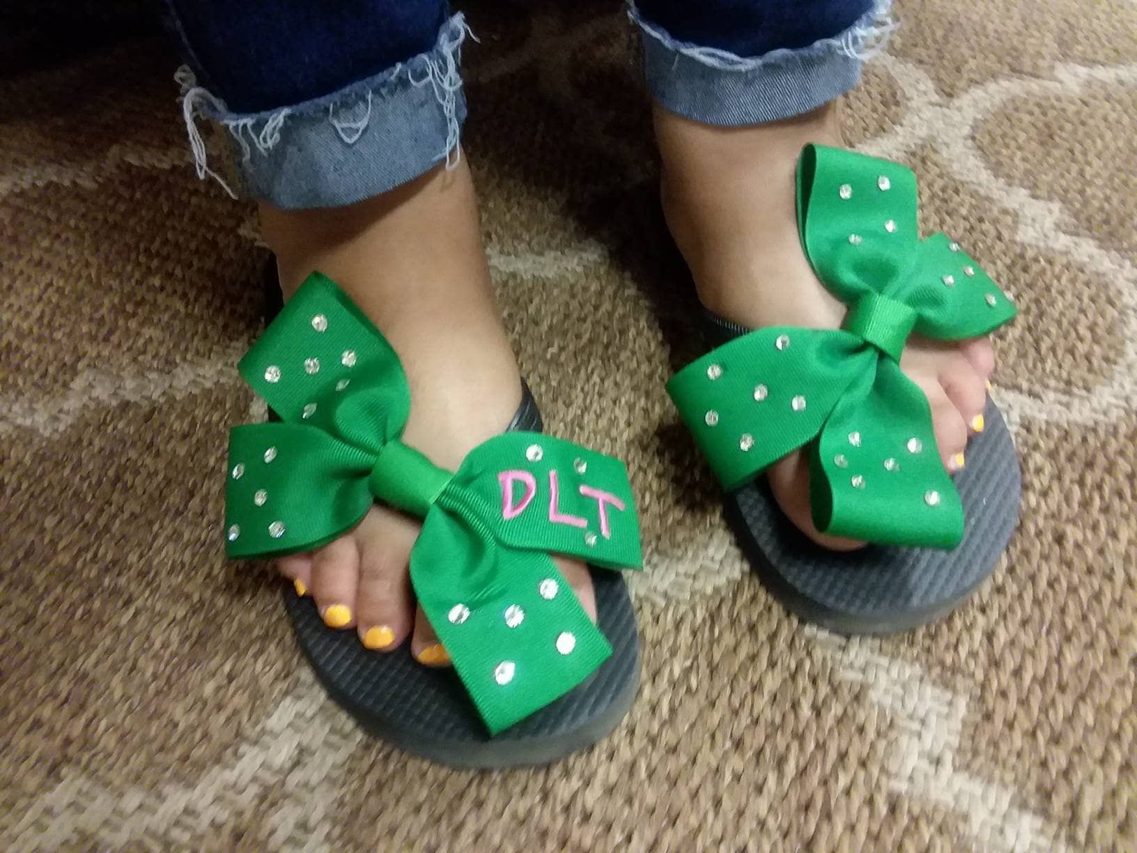 Benutzerdefinierte Bogen-Licious Flip-Flops Benutzerdefinierte Bogen-Licious Flip-Flops von Treasure4Life
